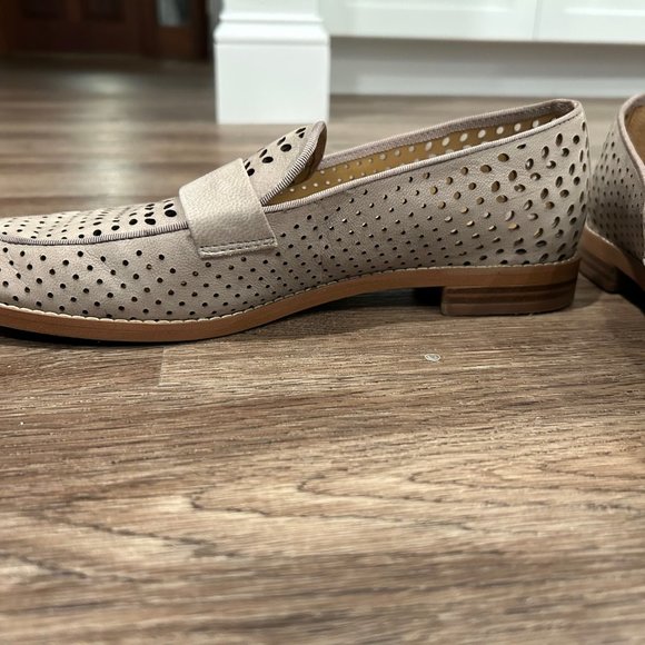 Franco Sarto Halton Cream Leather Loafer - Size US 8 - Picture 2 of 8